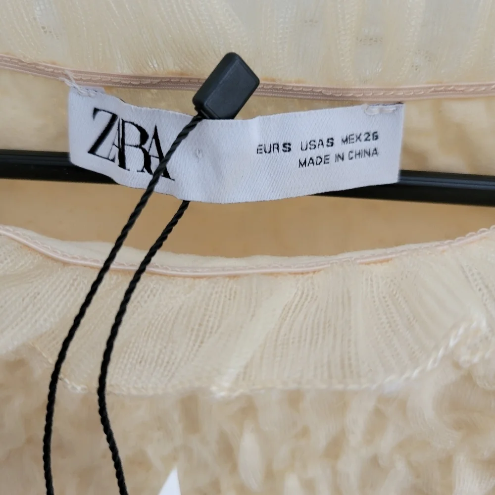 Zara NWT Top Size Small